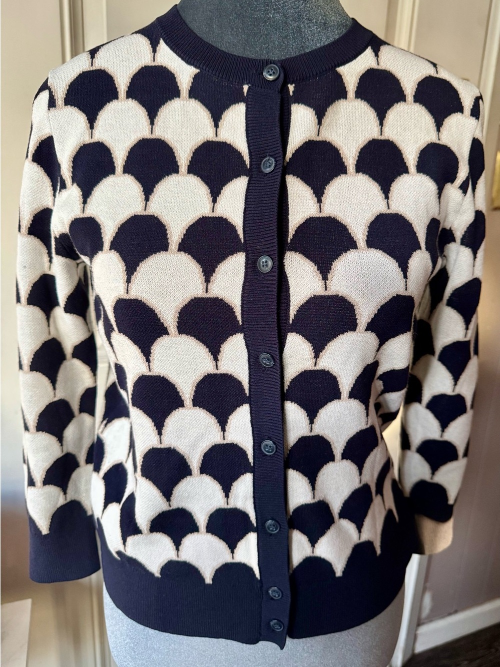 Ann Taylor Navy and Cream Scalloped Jacquard Cardigan
